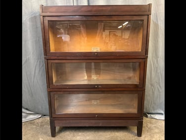 Globe-Wernicke Barrister Bookcase