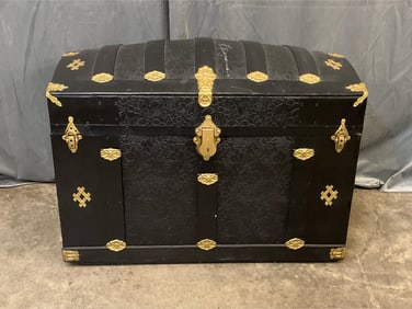 Painted Dome Top Trunk