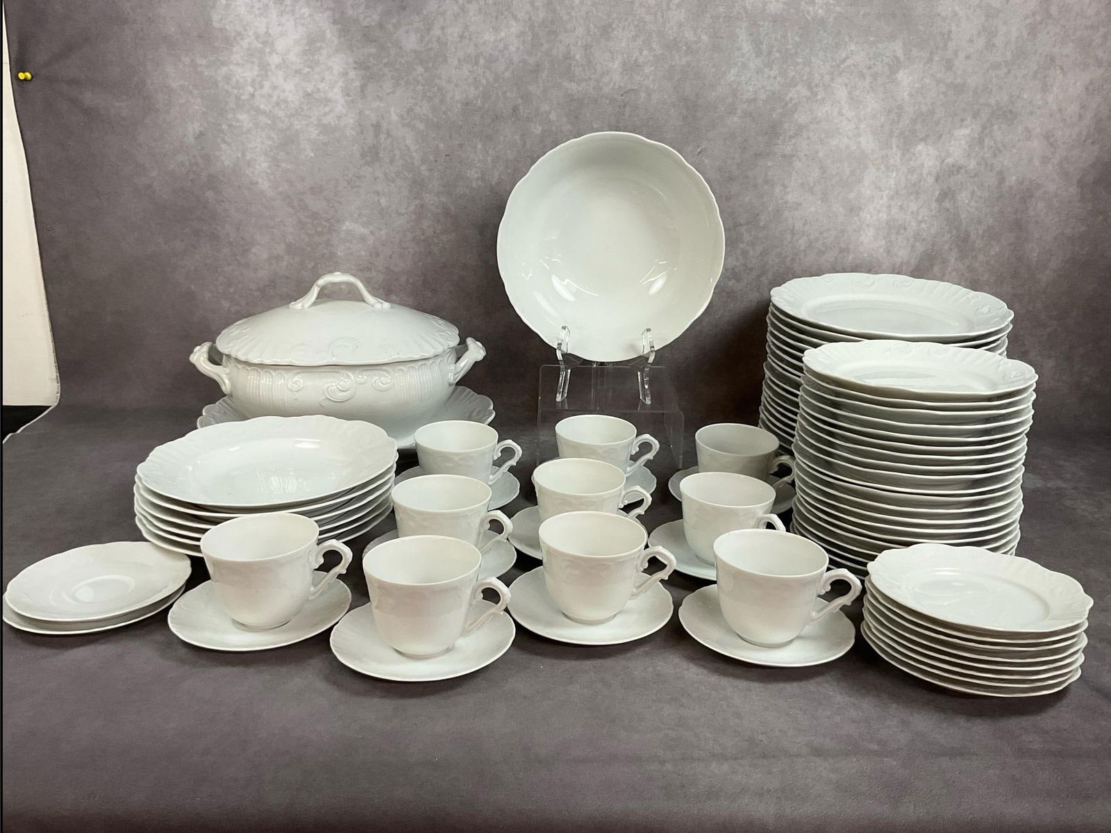 Vista Alegre China Set (1 of 11)