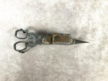 Victorian Candlesnuffer Scissors