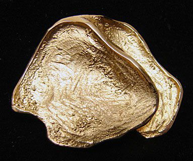Ole Lynggaard Jewelry: Ole Lynggaard leaf pendant. 18k yellow gold. Marked on back "OLEL 750 18k." Model# 668-1. 10 grams. Comes with original Lynggaard tag. Original retail price $825
