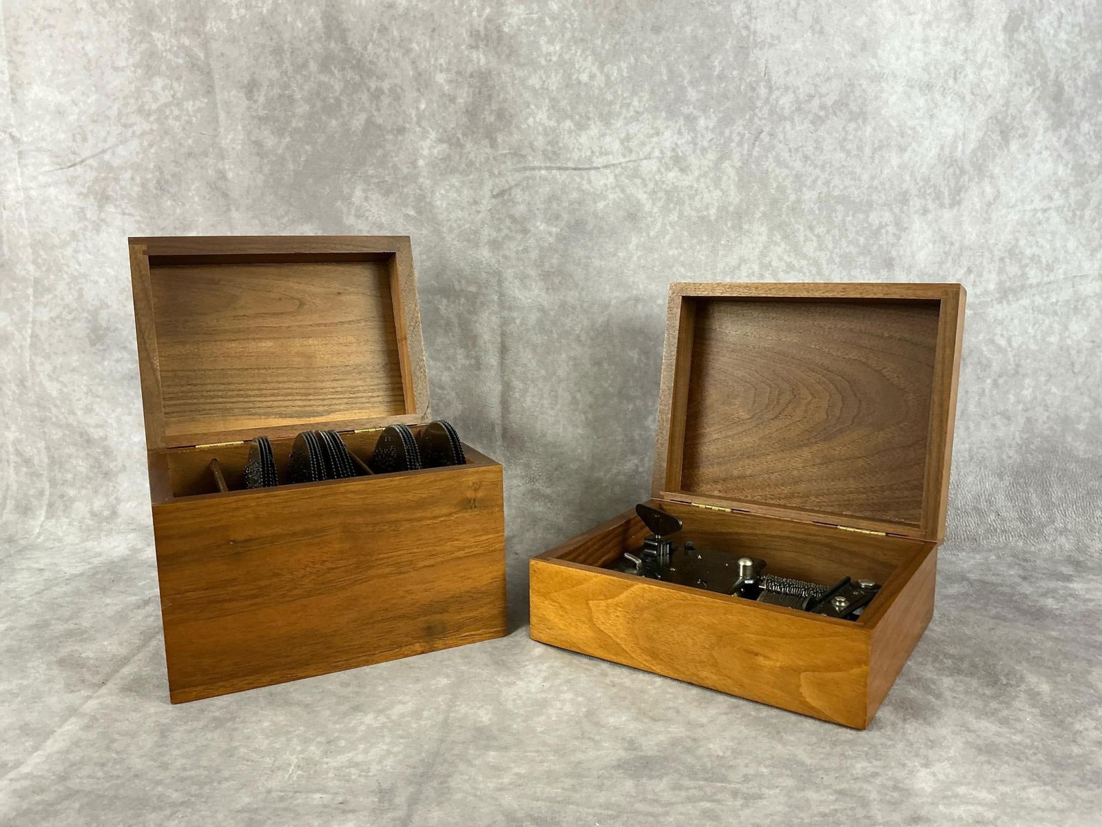 Thorens Swiss Music Box & Discs (1 of 8)