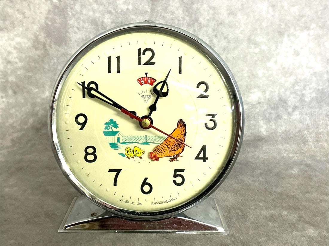 Animated Pecking Hen Clock (1 of 7)