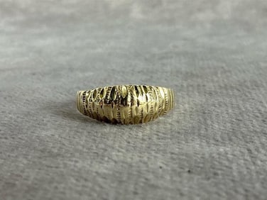 10k Yellow Gold Ladies Ring