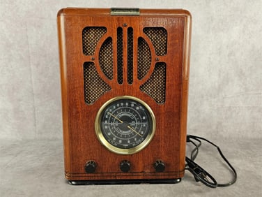 Thomas Collector’s Radio