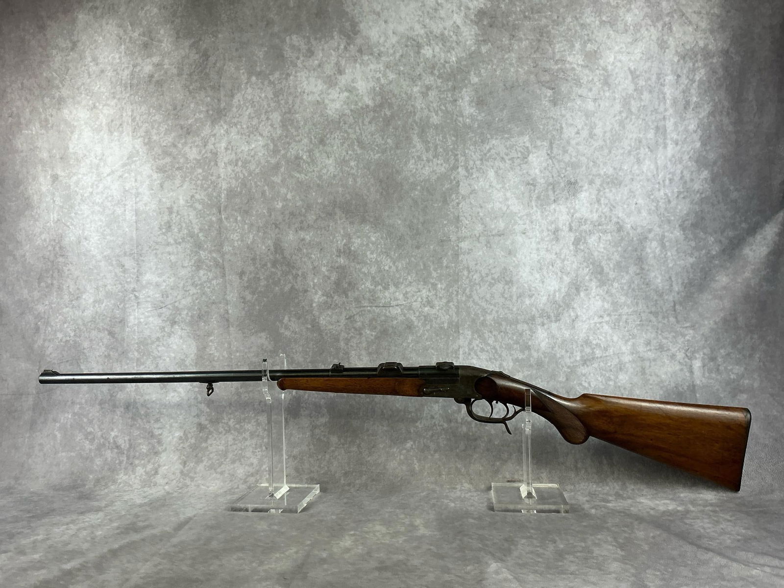JP Sauer & Sohn Stalking Rifle: Serial No. 262096. Krupp Lauf Satahal German single-shot stalking rifle. The tag from the consigner states it is a 6.65x53R. Heavy patina and pits to the outside frame and barrel, bore and barrel appe