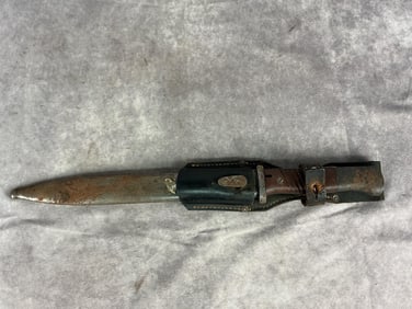 1939 Ernst Pack and Sohn K 98 bayonet with bayonet and leather frog. Marked " E. Pack and S" and