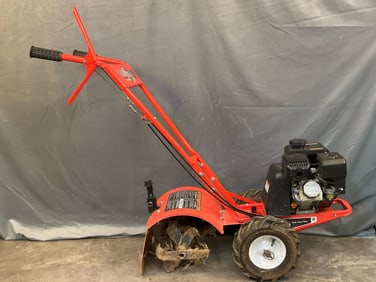 212CC 6.5 HP Engine. Orange /Black. Used, In Operating and Good Condition. No owners Manual.