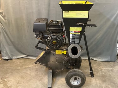 Model CH5 120 Volt Electric Start. 2-Way Feed, 15 HP Engine. Used and Operating, in Fair Condition.