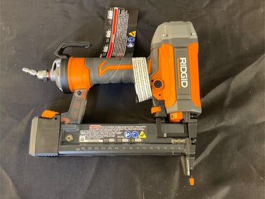 Pneumatic 18 GA 2 1/8 Inch Nailer. With Clean Drive Technology, Swivel Quick Connect. Never Used, In