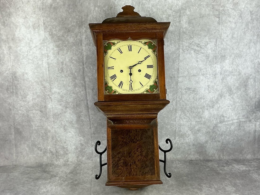 Seth Thomas Wall Clock (1 of 12)