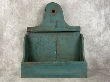 Primitive Painted Wall Rack