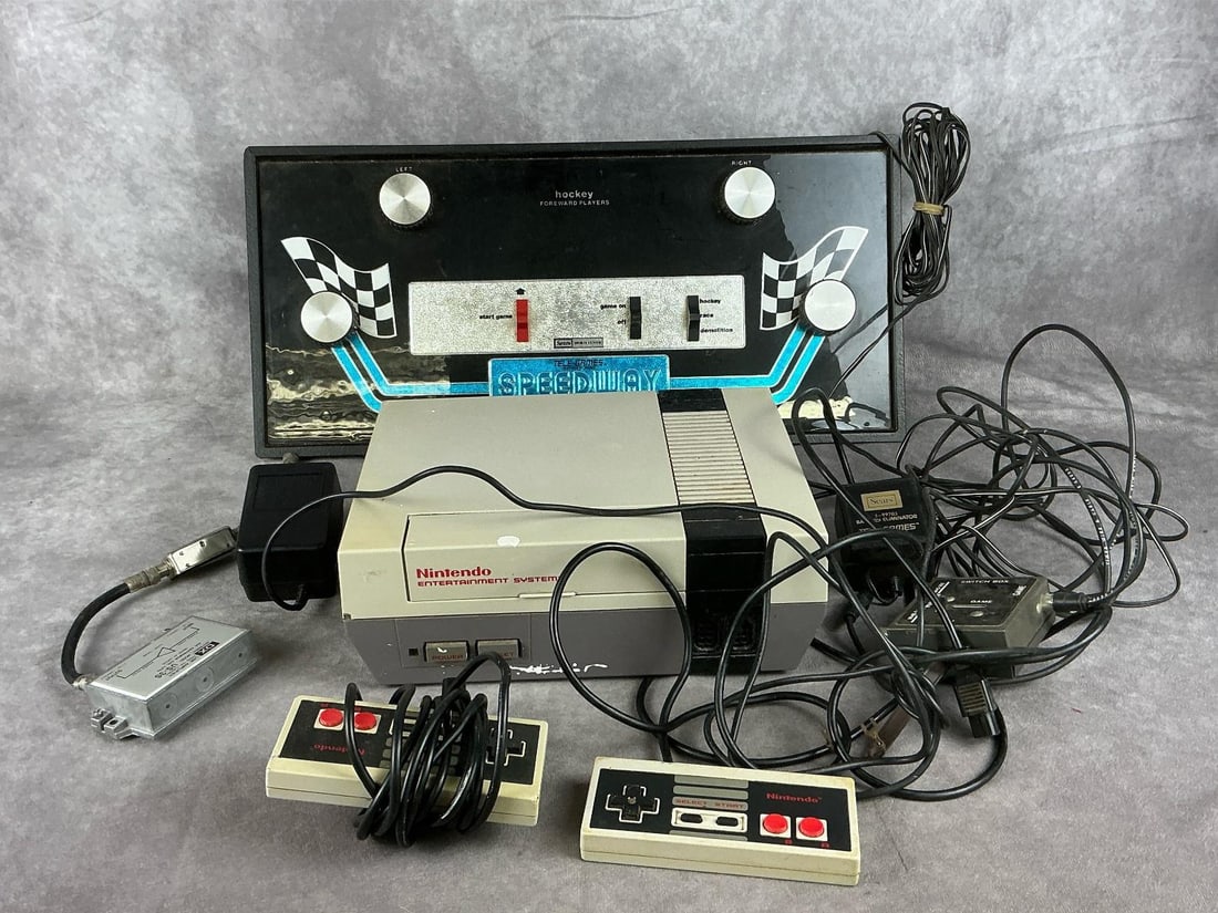 Nintendo Entertainment System with Accessories (1 of 11)
