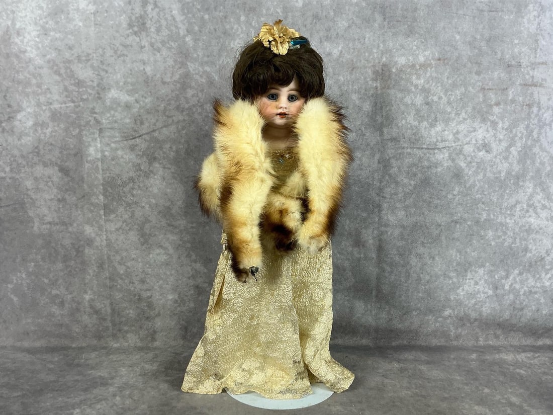 Simon Halbig German Bisque Doll (1 of 12)