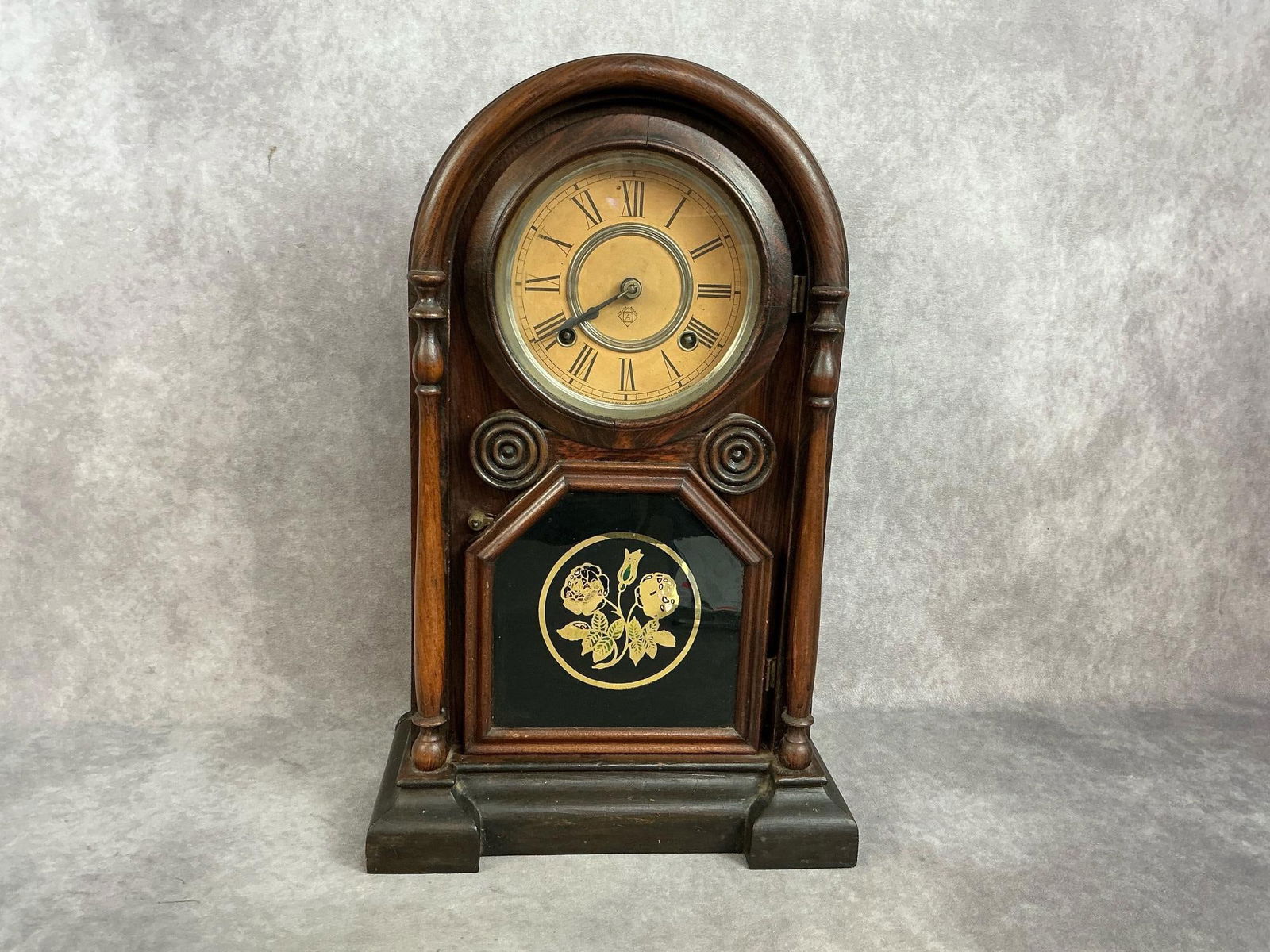 Antique Parlor Clock (1 of 6)