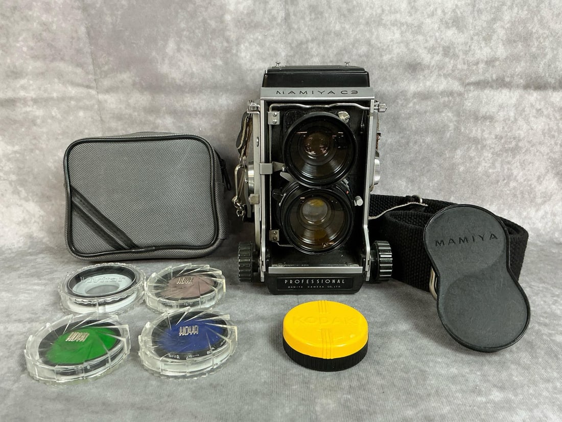 Mamiya C3 Camera (1 of 10)