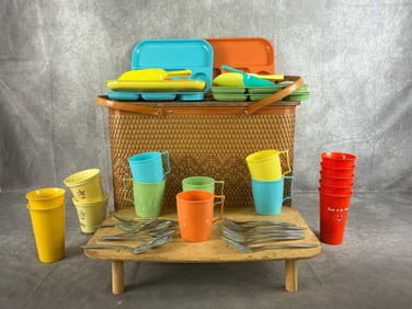 Vintage Redmon Picnic Basket