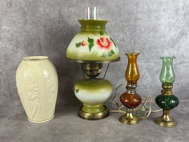 Mixed Lot with Lamp, Vase, Two Kerosene Lamps