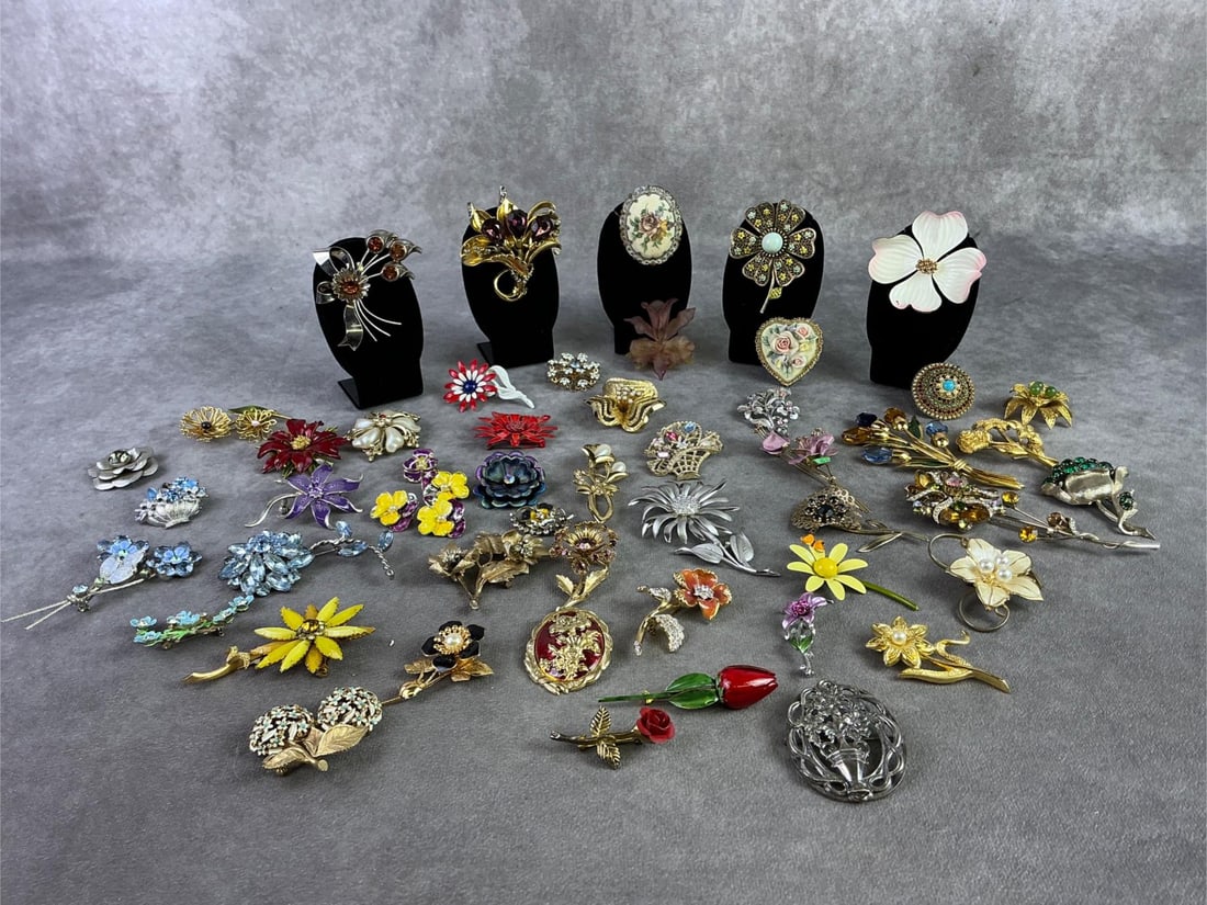Brooch Lot (1 of 6)