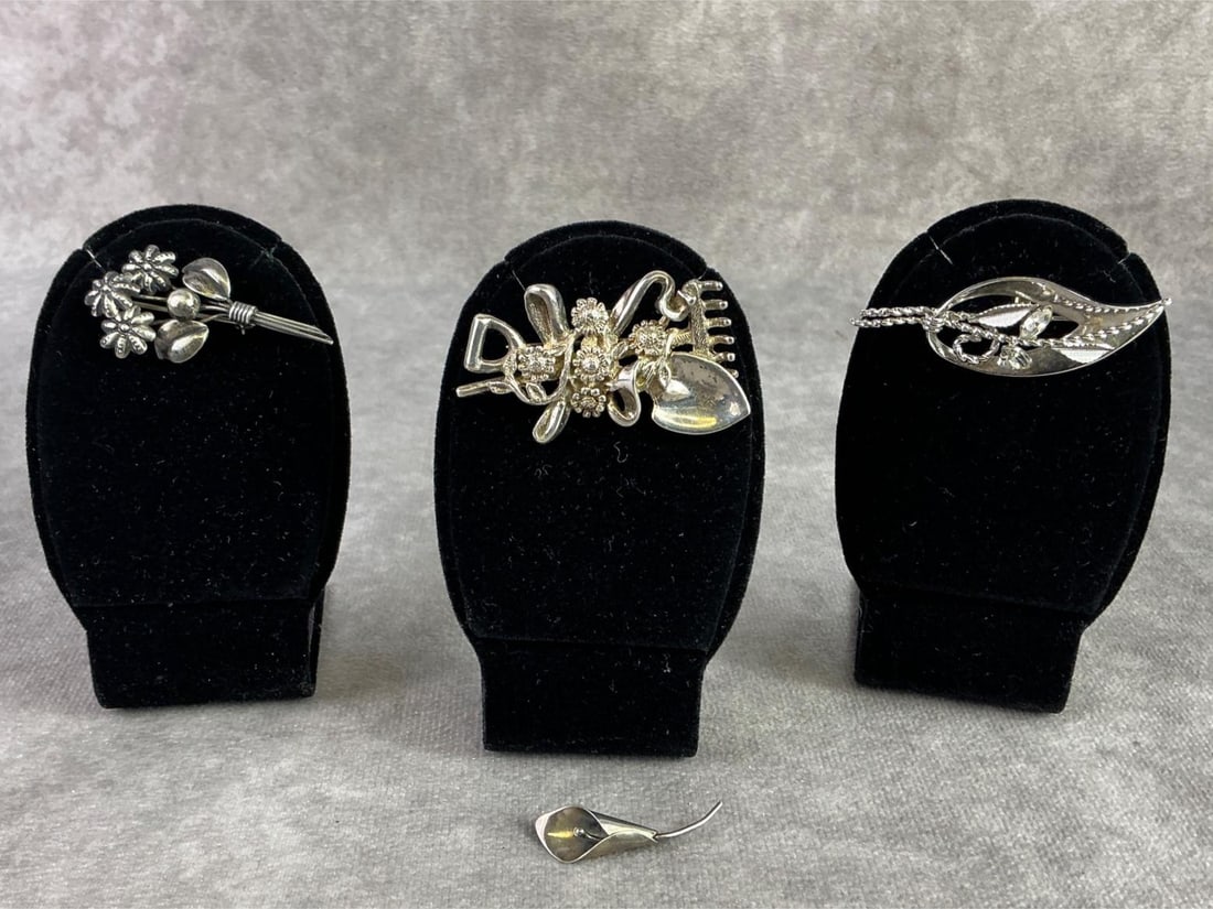 Sterling Silver Brooches (1 of 9)