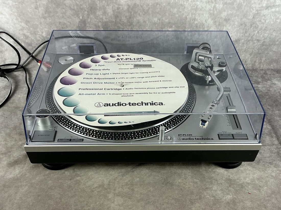 Audio-Technica Turntable (1 of 7)