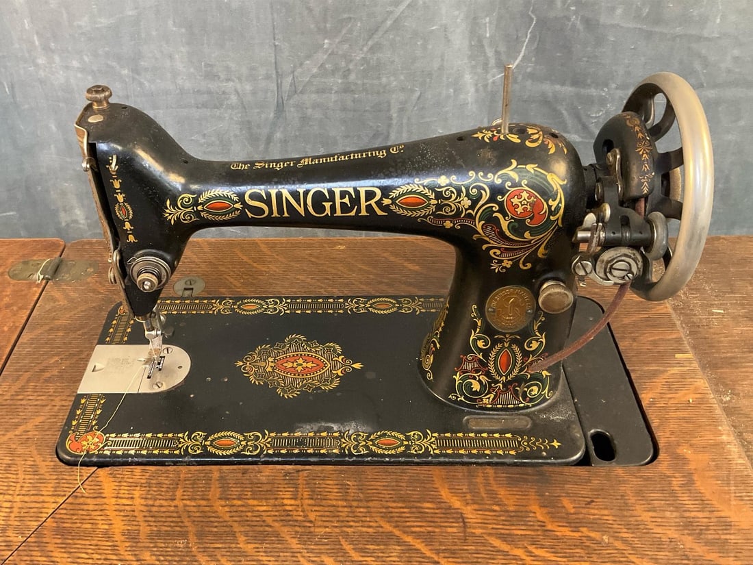 Singer Sewing Machine - 3