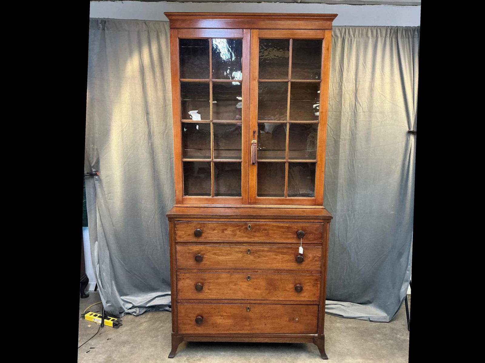 Chest and Cupboard (1 of 20)