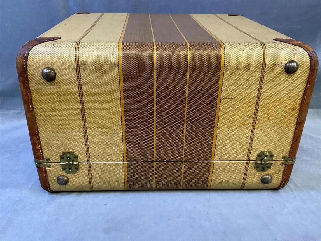 Tweed Suitcase - 7