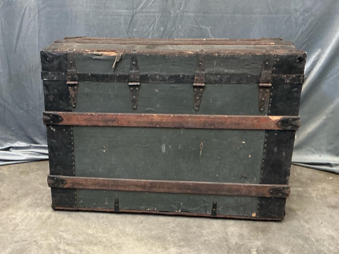 Steamer Trunks - 4