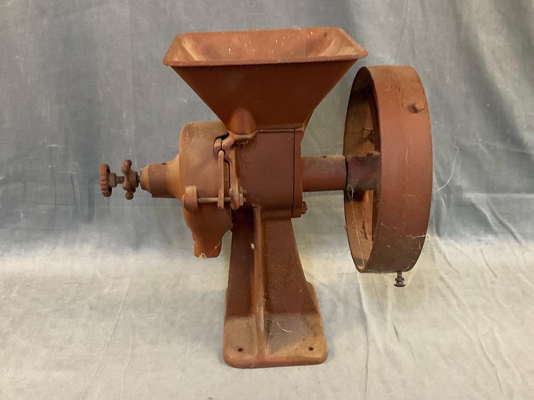 Cast Iron Grinder - 2