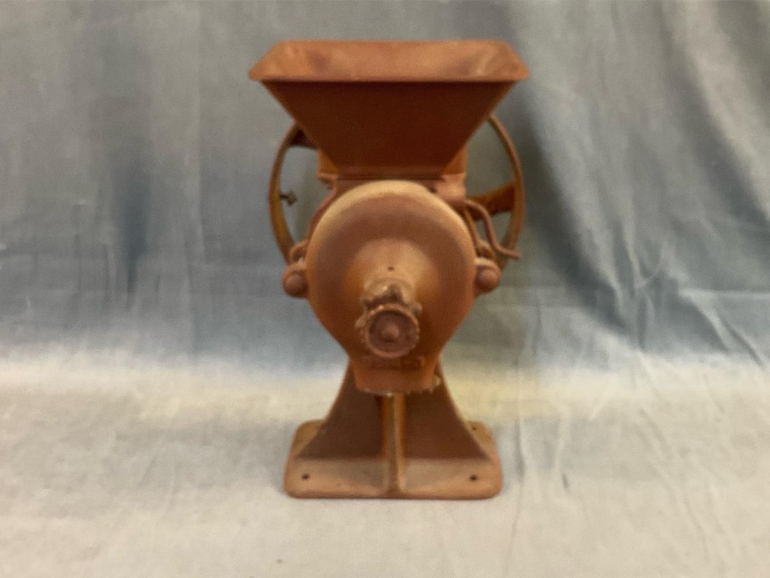 Cast Iron Grinder - 3