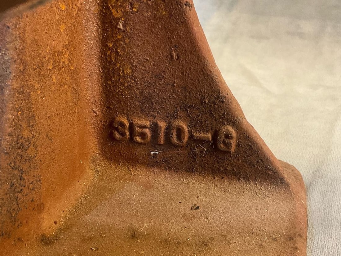 Cast Iron Grinder - 7