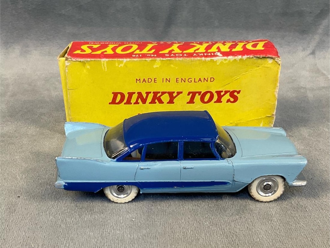 Dinky Toys - 19