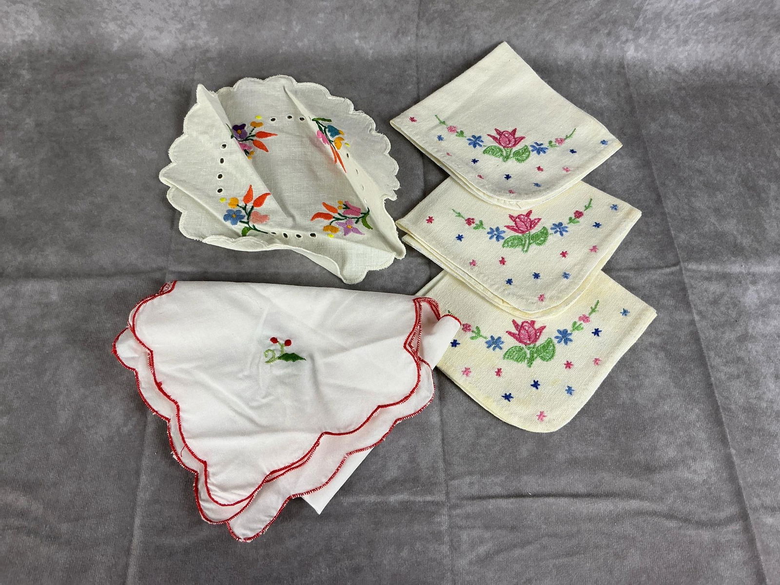 Vintage Linens - 9