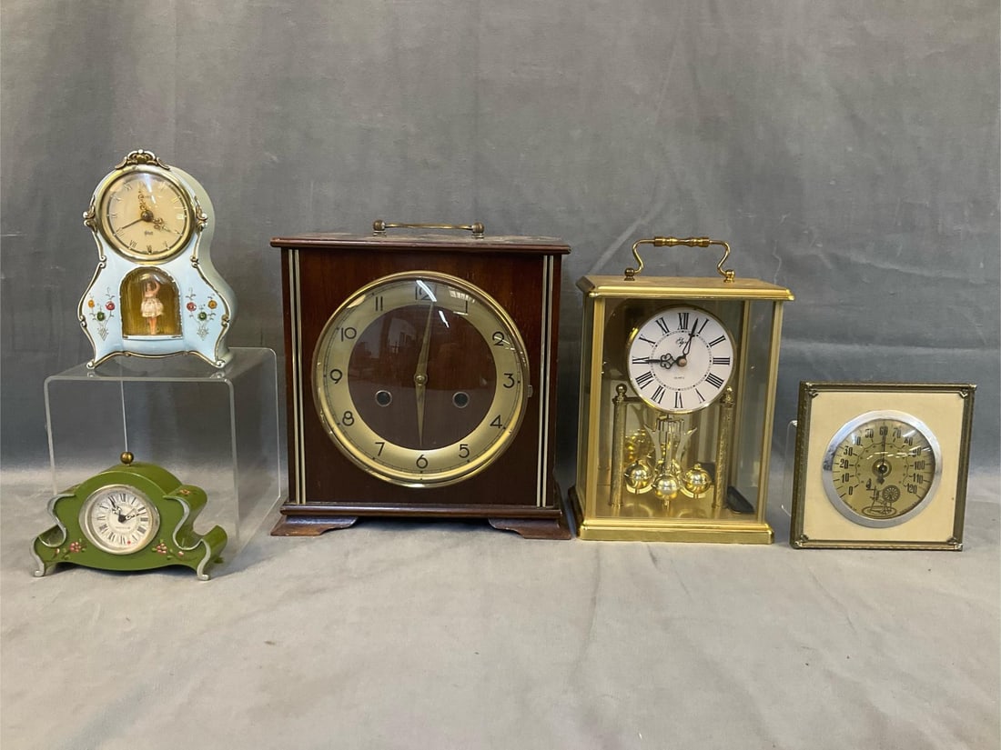 Vintage Clocks (1 of 12)