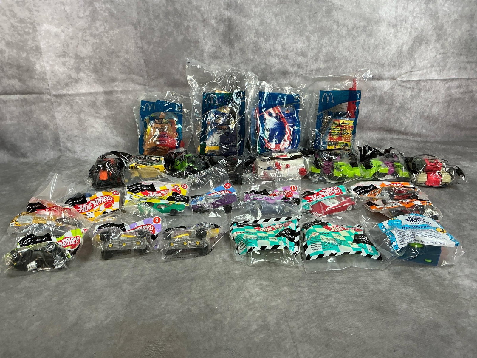 McDonalds Hotwheels & Tonka Toys (1 of 6)