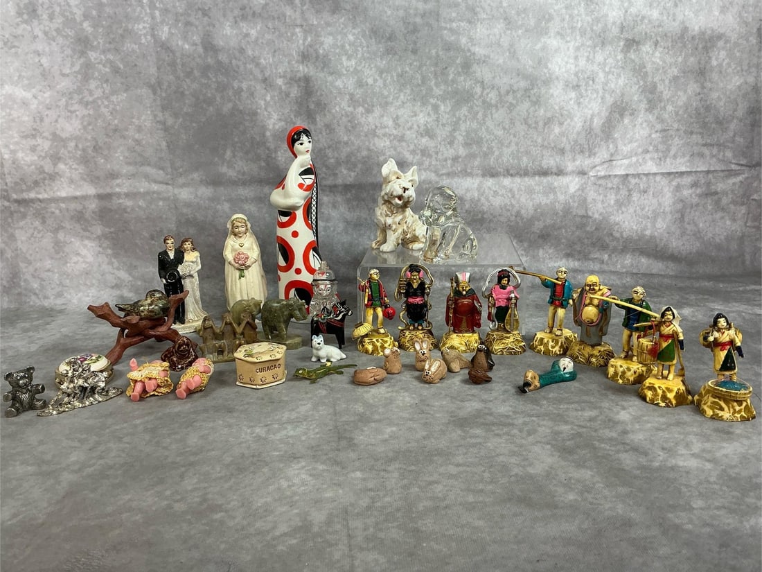 Lots of Miniatures (1 of 14)