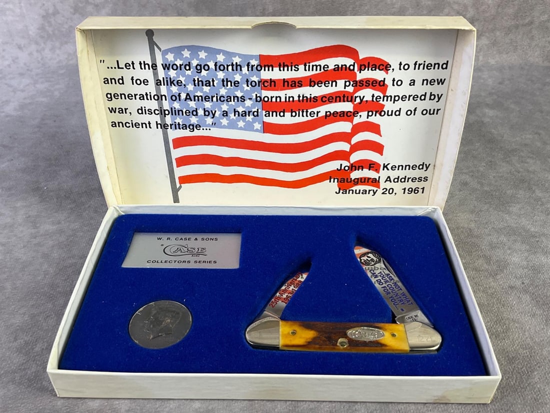 W.R Case & Sons Coin & Knife: Case XX collector series coin and knife set commemorating the 25th anniversary of JFKs assassination. Canoe style with tight snap and unsharpened. Pattern stamp 52131. Comes in original display case t