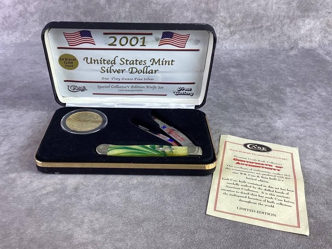 Case XX Coin & Knife Set: Case XX collector series coin and knife set commemorating 2001 United States Mint Silver Dollar. Trapper style with tight snap and unsharpened. Pattern stamp 3254 ss. Comes in original display case