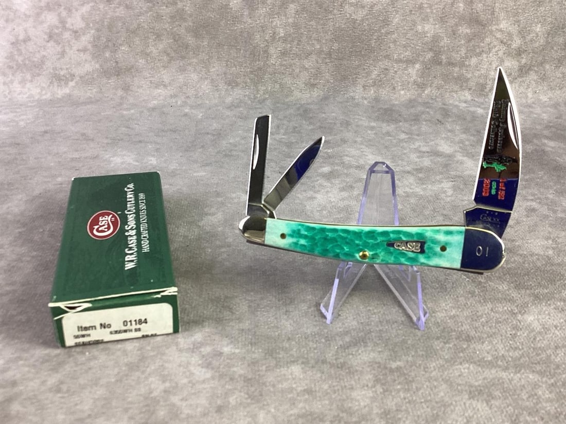 Case XX Knife Johnny Appleseed: Case XX collectors 2003 Johnny Appleseed Seahorse Whittler knife in jade. Pattern number 6355wh ss and number 1 of 50. Tight snap and unsharpened. Comes with original box and measures 4 inches closed.