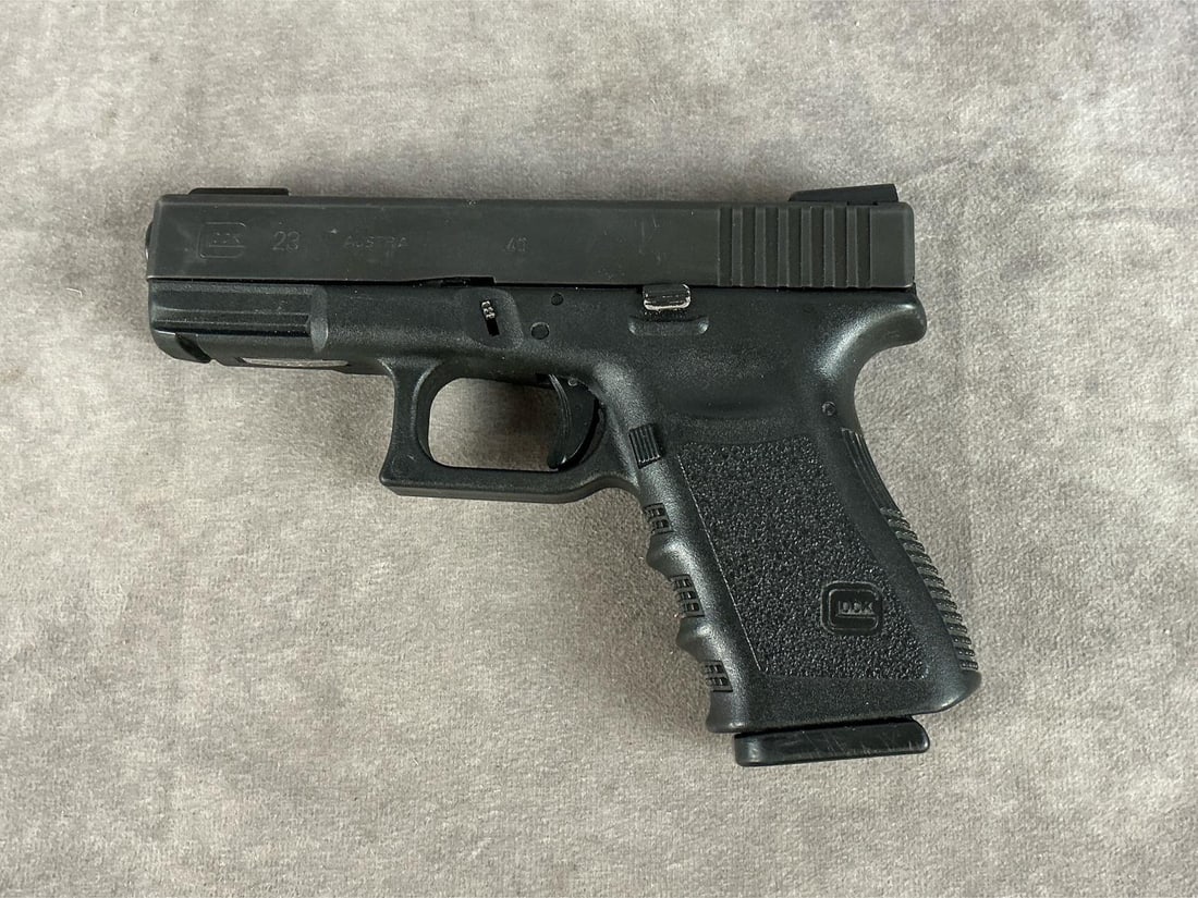 Glock Model 23 40 Caliber Pistol (1 of 6)