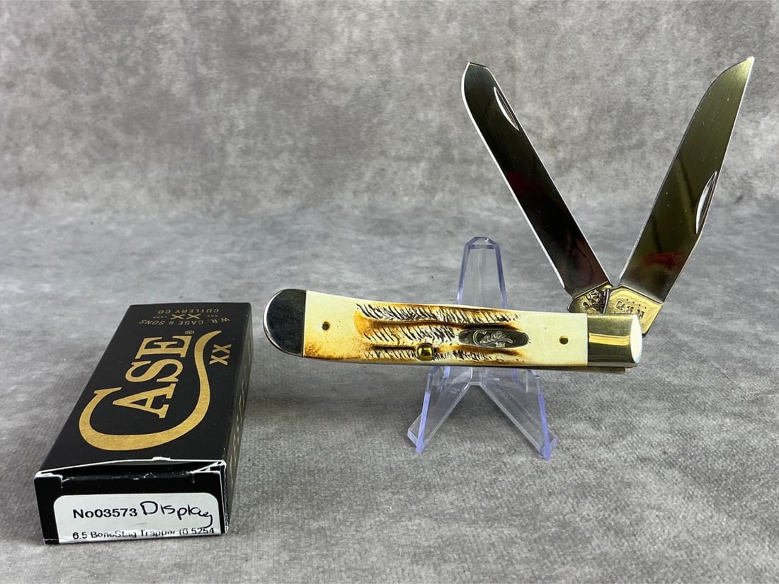Case XX Knife Bonestag: Case XX 6.5 bonestag Trapper knife. Tight snap and unsharpened, patterned number 6.5254 ss. Comes in original box and closed measures 3.5 inches closed.
