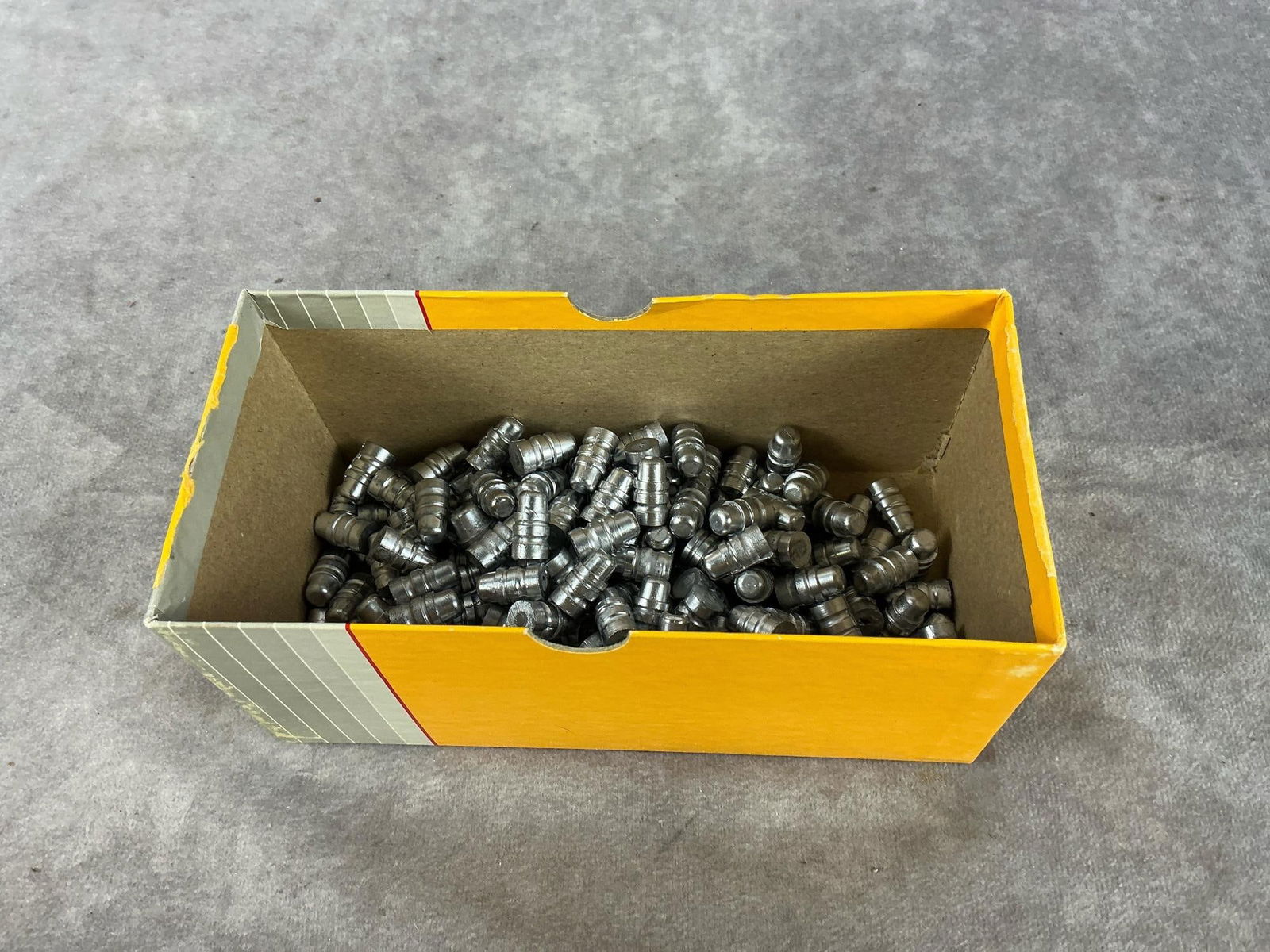 357 Magnum Hand Cast Bullets: 185 total 150 GR semi-wadcutter bullet. Box measures 7 inches long X 3 inches wide X 3 inches high.