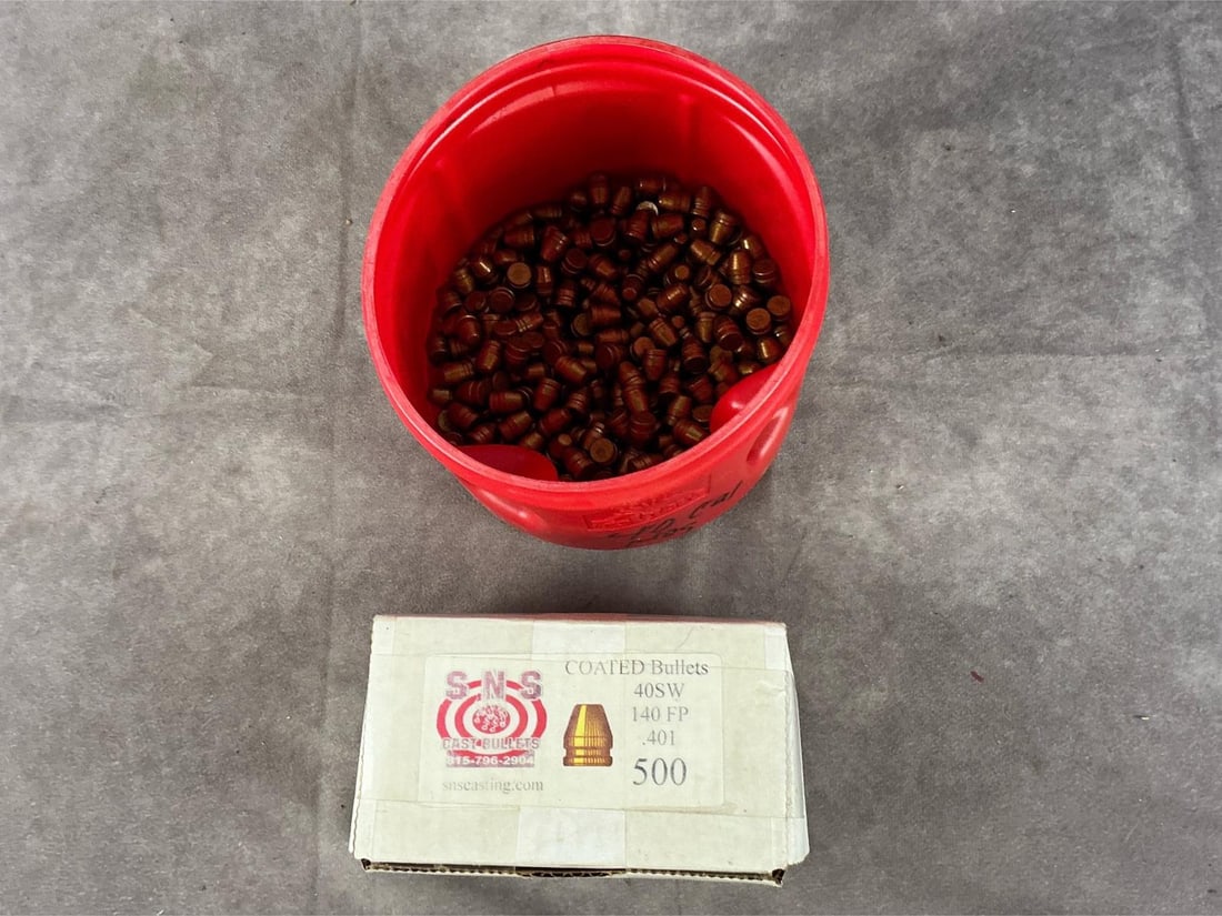 SNS 40 S&W Bullets: 1000 total. 140 GR coated bullets. .401 Dia. Bucket measures 6 inch in diameter and 5 inches high. Box measures 6 inches long X 3.5 inches wide X 3.5 inches high.