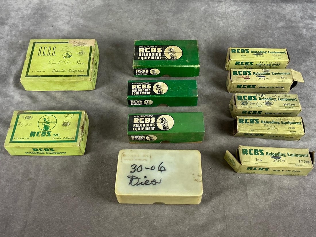 RCBS Reloading Dies: 1 lot vintage die sets. 22 Hornet, 7.62, 243 Win, 7.7 Jap, 30-06, 244 REM, 32 W and 303 Br. Largest box measures 5.5 inches long X 4.5 inches wide X 1.5 inches high.