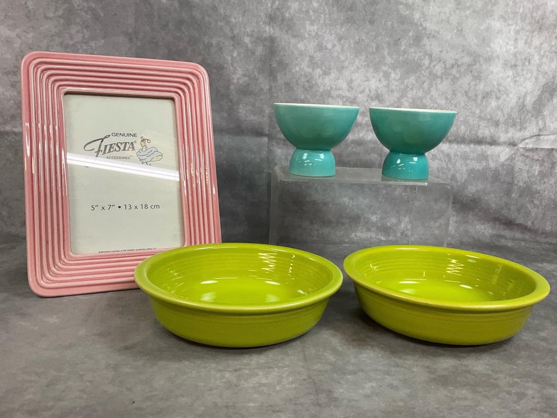 Fiesta Picture Frame & Bowls, and Dessert Bowls: Five vintage to modern ceramic pieces. Pink Fiesta picture frame, two 7 inch chartreuse Fiesta bowls, and two turquoise small footed bowls #5716. All in good condition. Frame measures 7.25" wide x