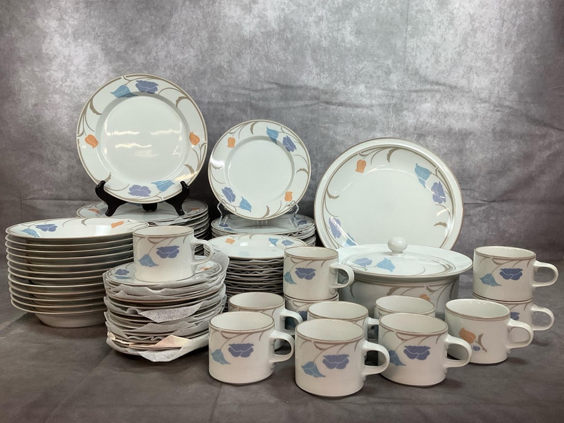 Dansk Tivoli Belles Fleurs Dinnerware: Seventy six pieces of vintage dinnerware. Dansk Belles Fleurs design twelve place setting includes dinner plate, salad plate, bread and butter plate, bowls, saucers and cups. Includes casserole with l