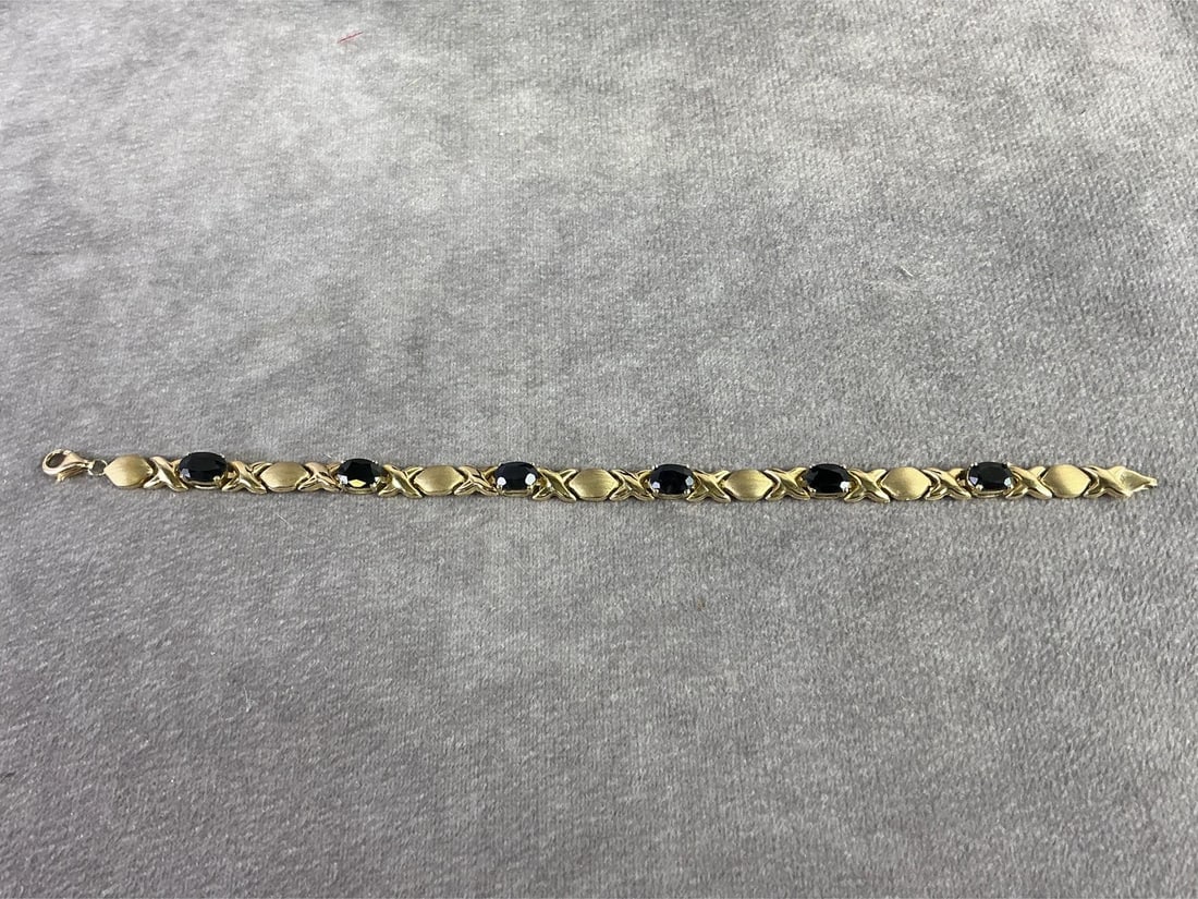 10kt Bracelet - 2