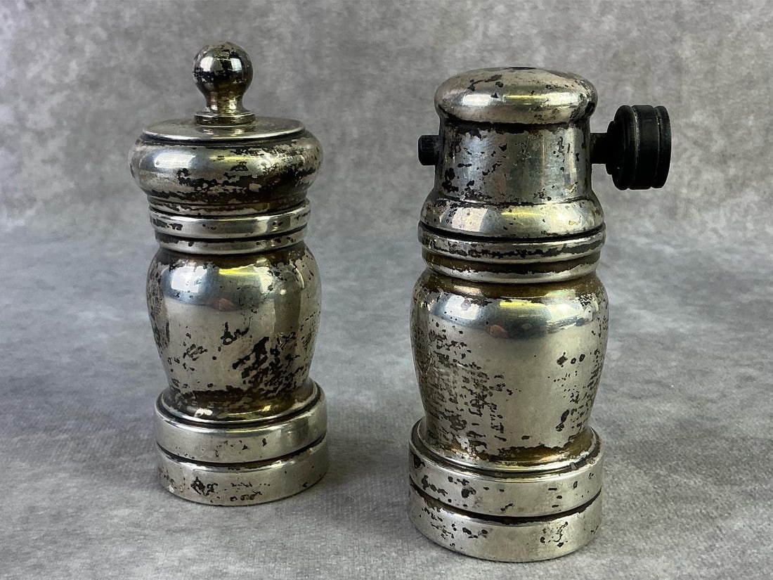 Sterling Silver Salt & Pepper Set: Sterling silver salt and pepper set. In good condition, stamped with oxidation present. Total weight 11.23ozt.