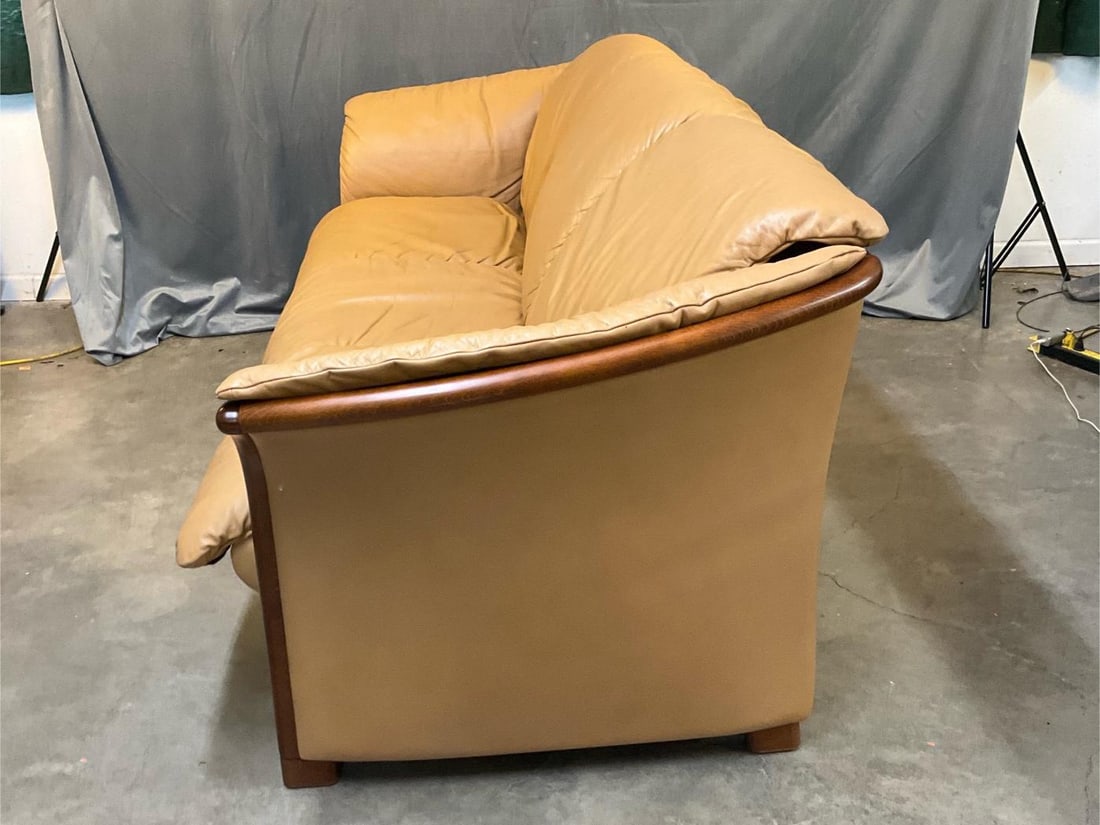Ekornes Sofa - 6